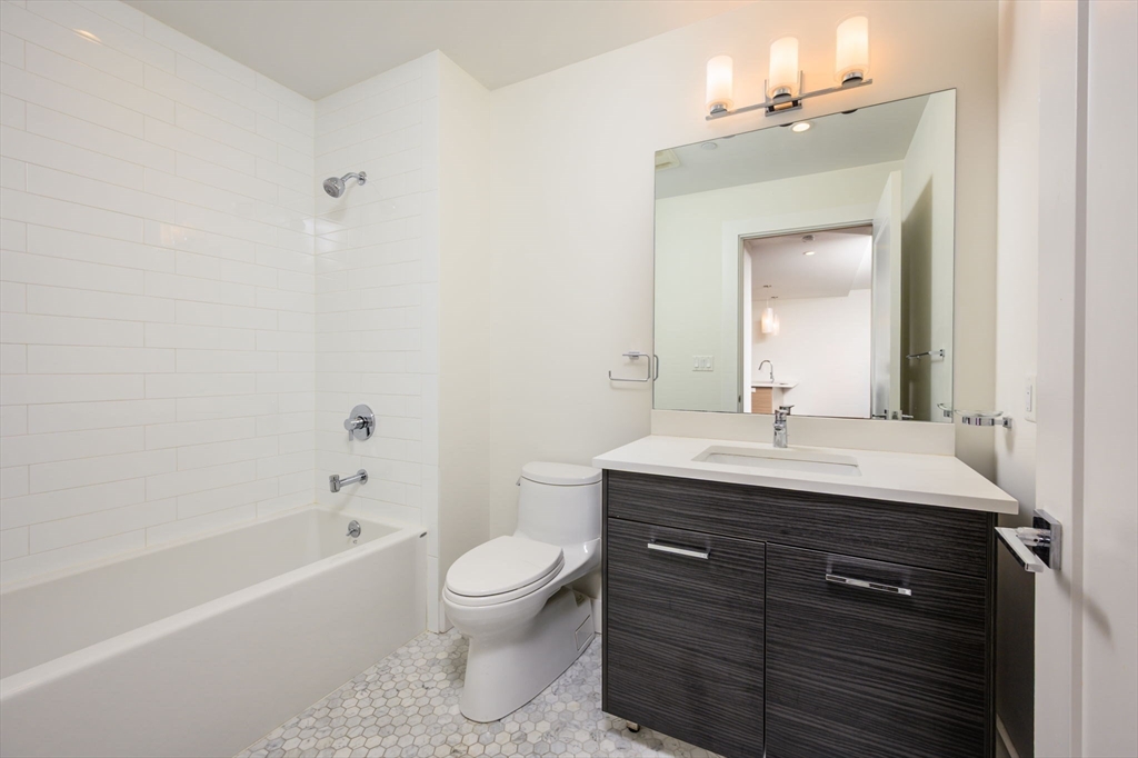 2 bed, 2 bath apartment for rent at 14 West Broadway Unit 403, South Boston — photo 7 of 13