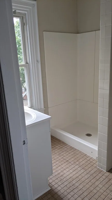 2 bed, 1 bath apartment for rent at 14 Wadsworth Ave Unit 2, South Waltham — photo 13 of 14