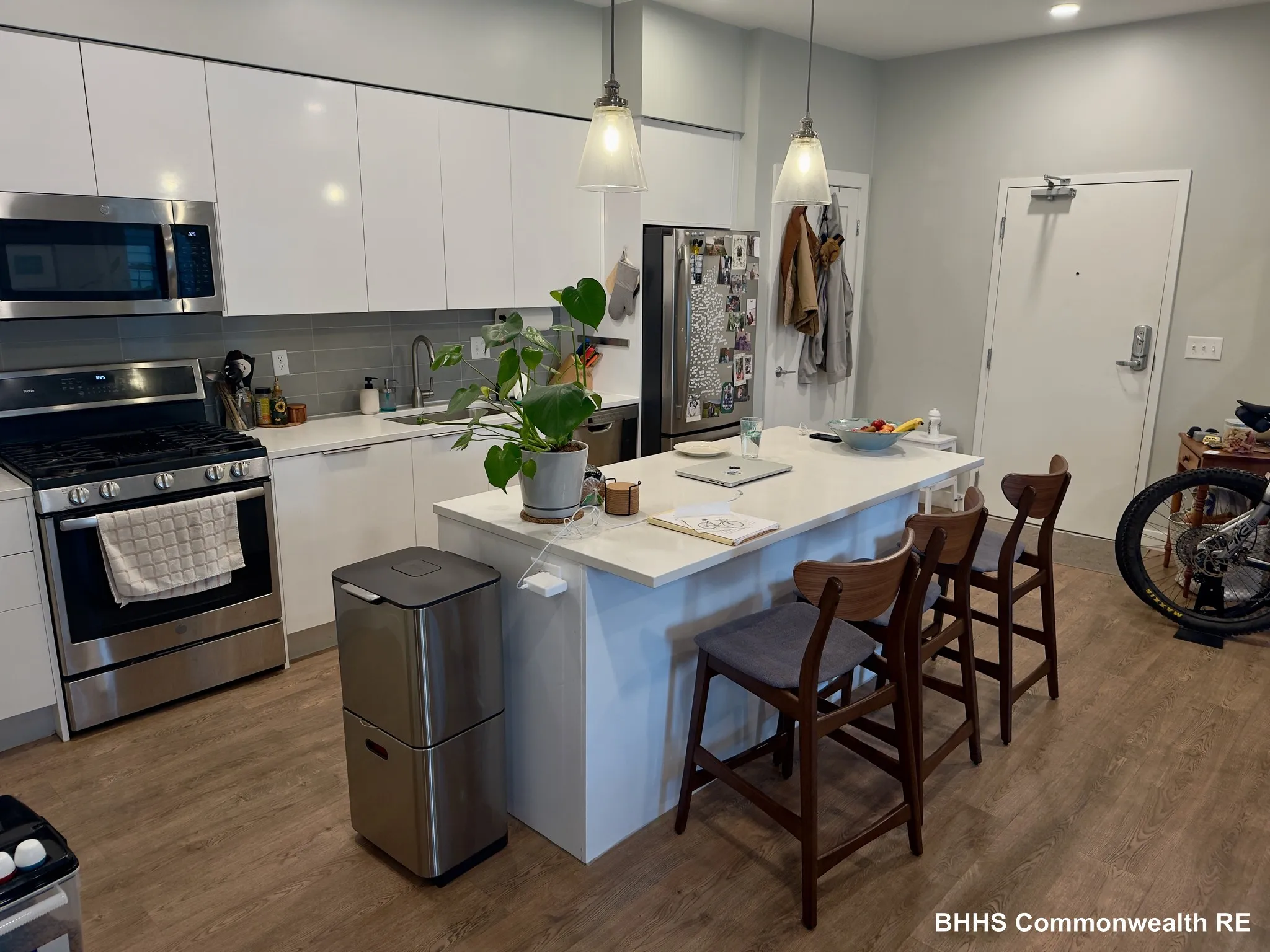 1 bed, 1 bath apartment for rent at 14 Ward St Unit 201, Ward Two — photo 1 of 20