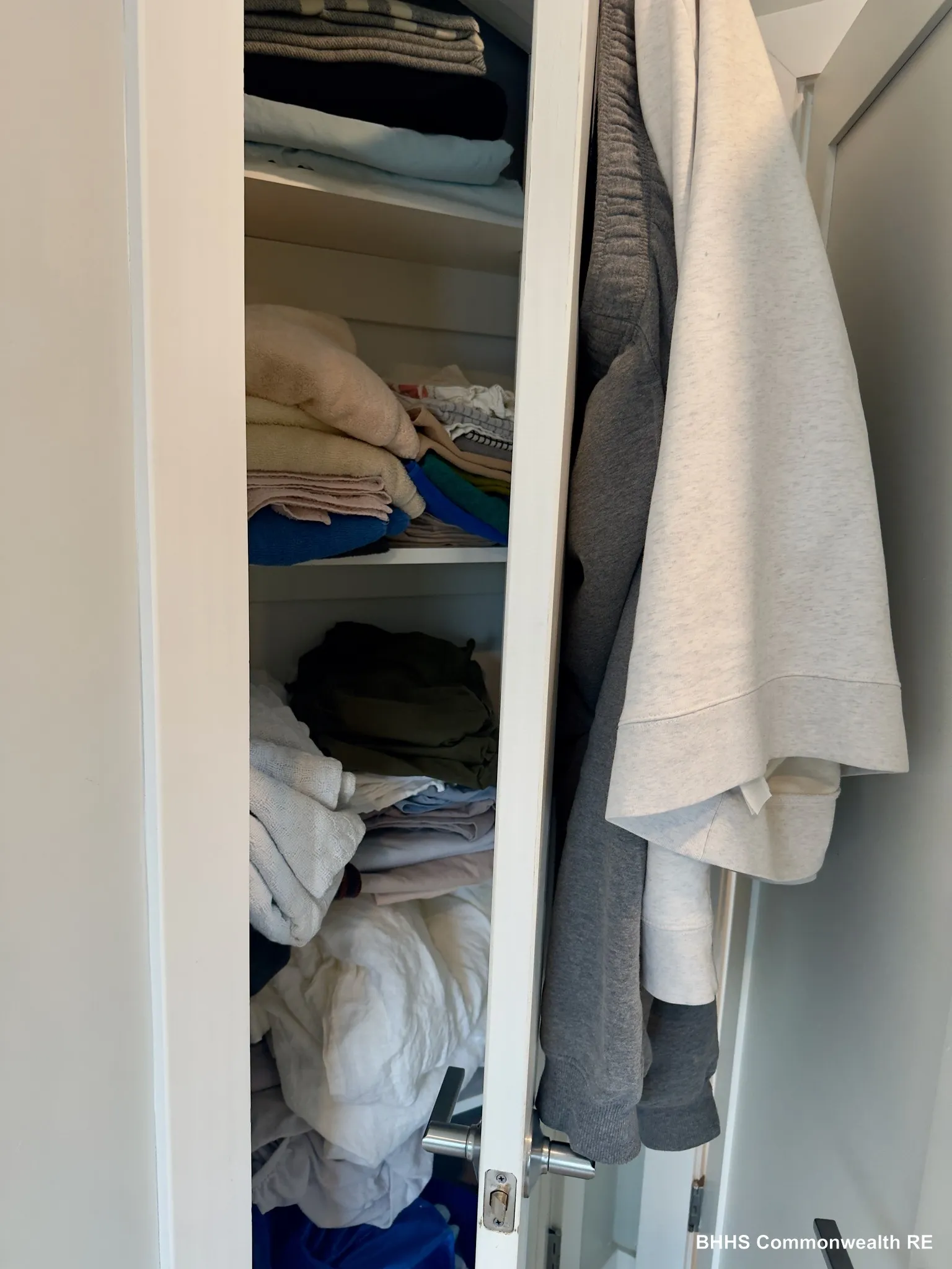 1 bed, 1 bath apartment for rent at 14 Ward St Unit 201, Ward Two — photo 11 of 20