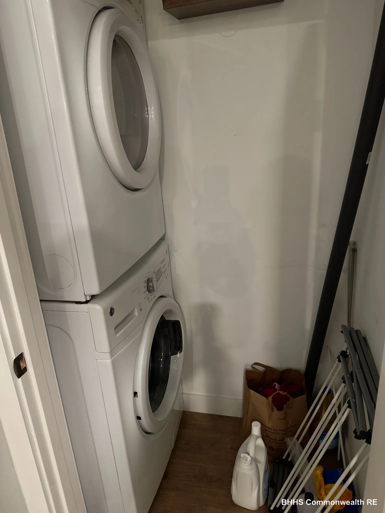 1 bed, 1 bath apartment for rent at 14 Ward St Unit 201, Ward Two — photo 5 of 20
