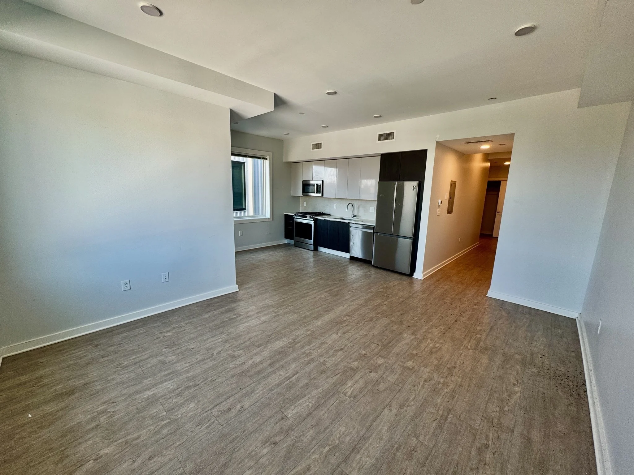 1 bed, 1 bath apartment for rent at 14 Ward St Unit 304, Union Square — photo 2 of 10