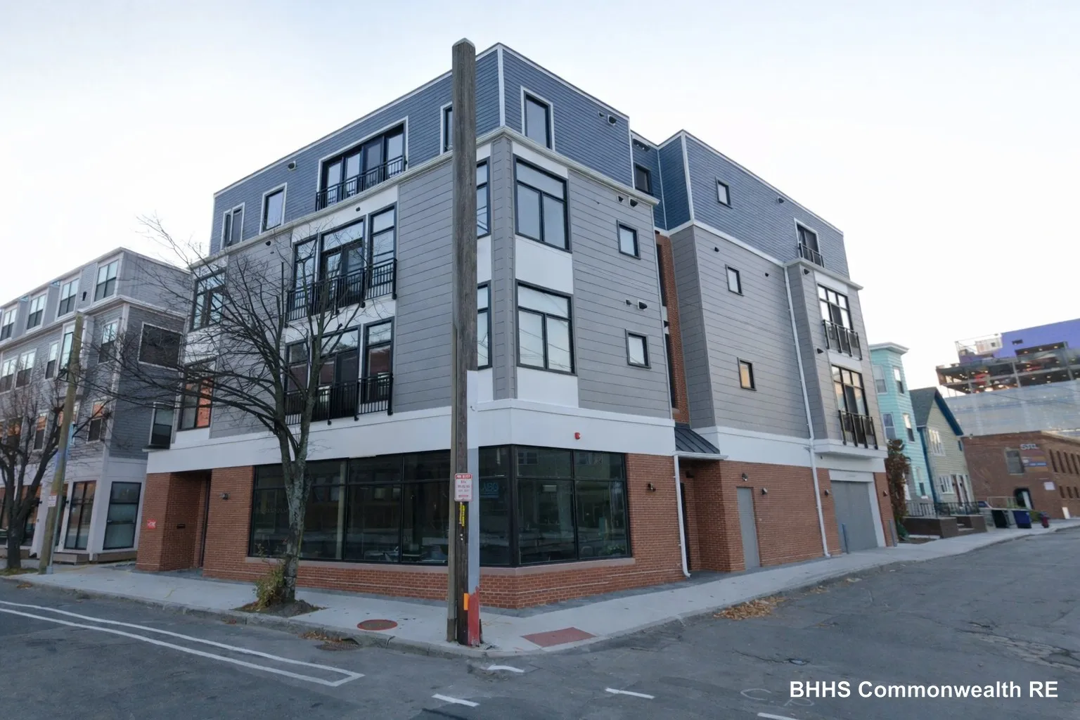 Studio bed, 1 bath apartment for rent at 14 Ward St Unit 403, Ward Two — photo 3 of 7