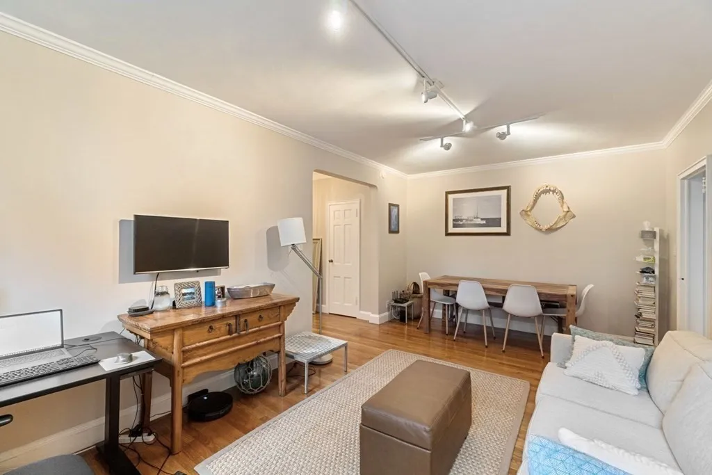 1 bed, 1 bath apartment for rent at 14 Ware St Unit 24, Harvard Square — photo 15 of 26