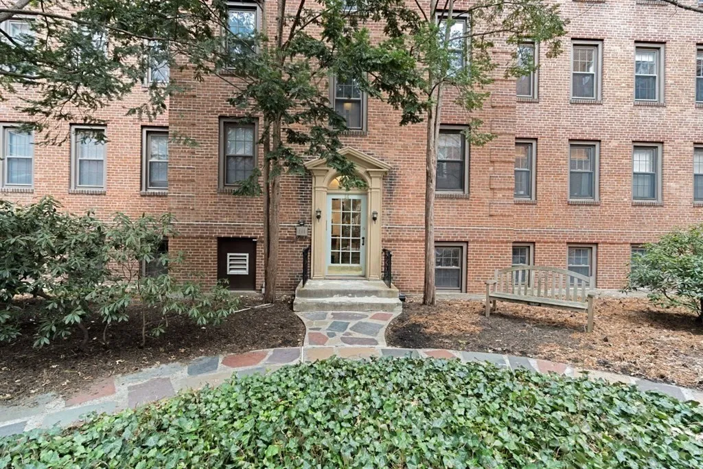 1 bed, 1 bath apartment for rent at 14 Ware St Unit 24, Harvard Square — photo 24 of 26