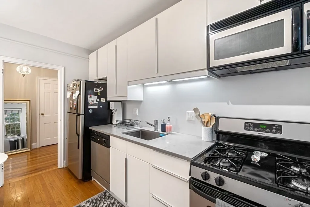 1 bed, 1 bath apartment for rent at 14 Ware St Unit 24, Harvard Square — photo 21 of 26
