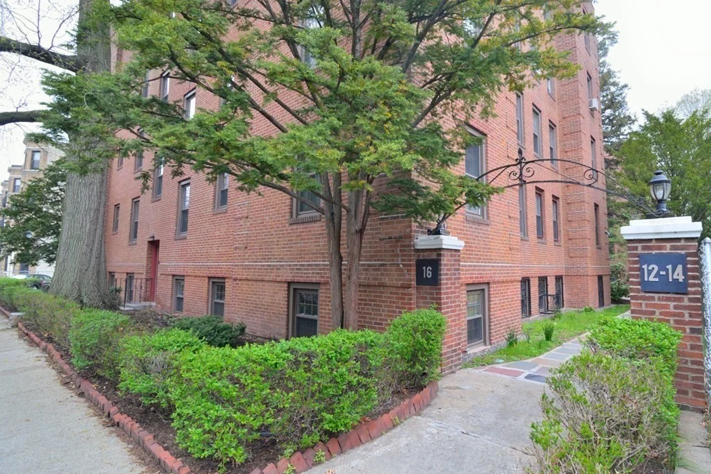 1 bed, 1 bath apartment for rent at 14 Ware St Unit 33, Cambridge