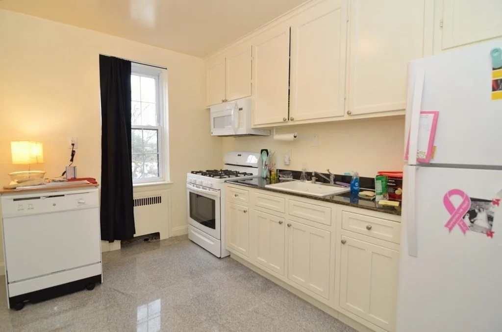 1 bed, 1 bath apartment for rent at 14 Ware St Unit 33, Cambridge — photo 2 of 9