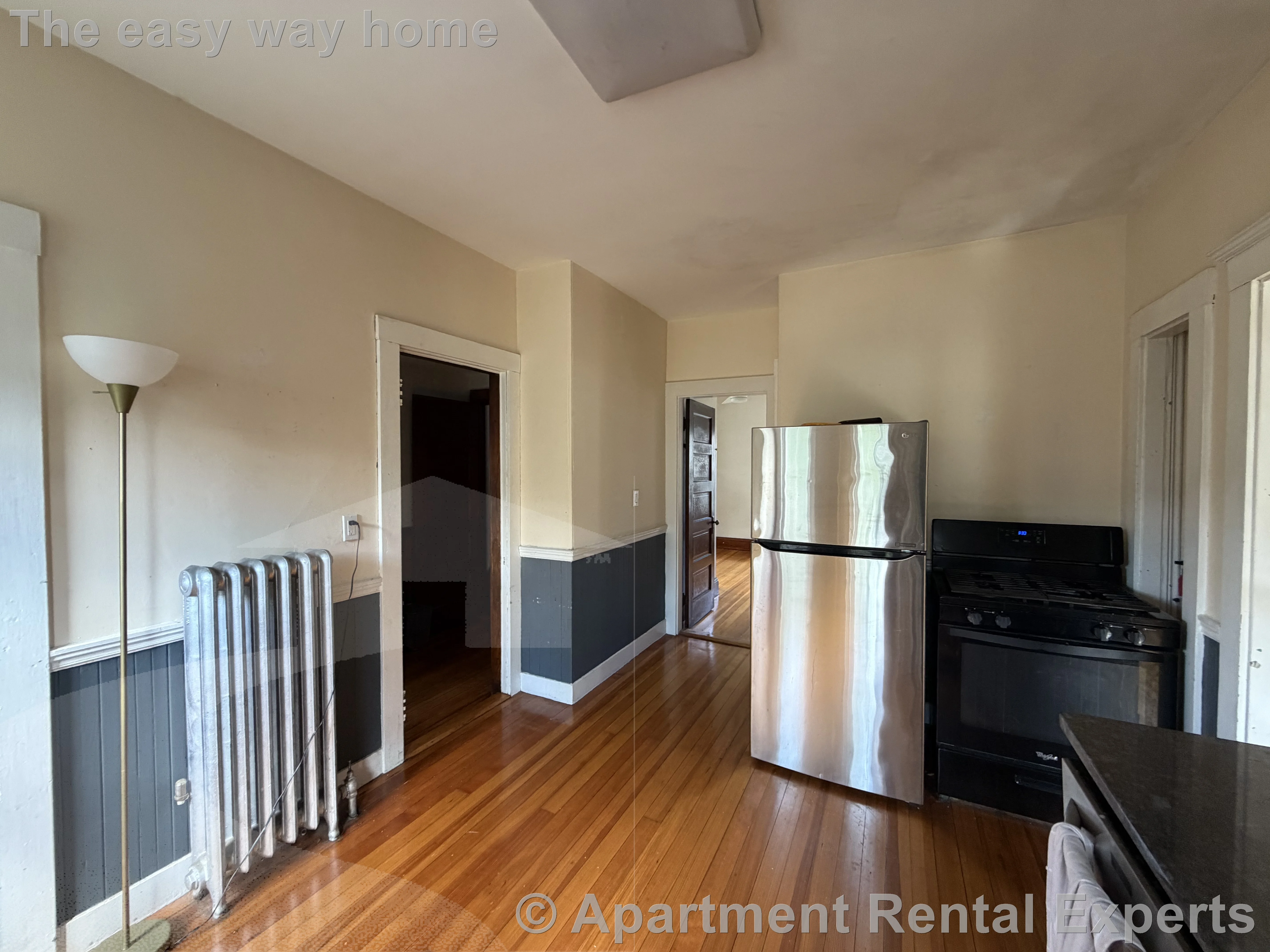4 bed, 1 bath apartment for rent at 14 Warner St Unit 2, Powder House Square — photo 3 of 16