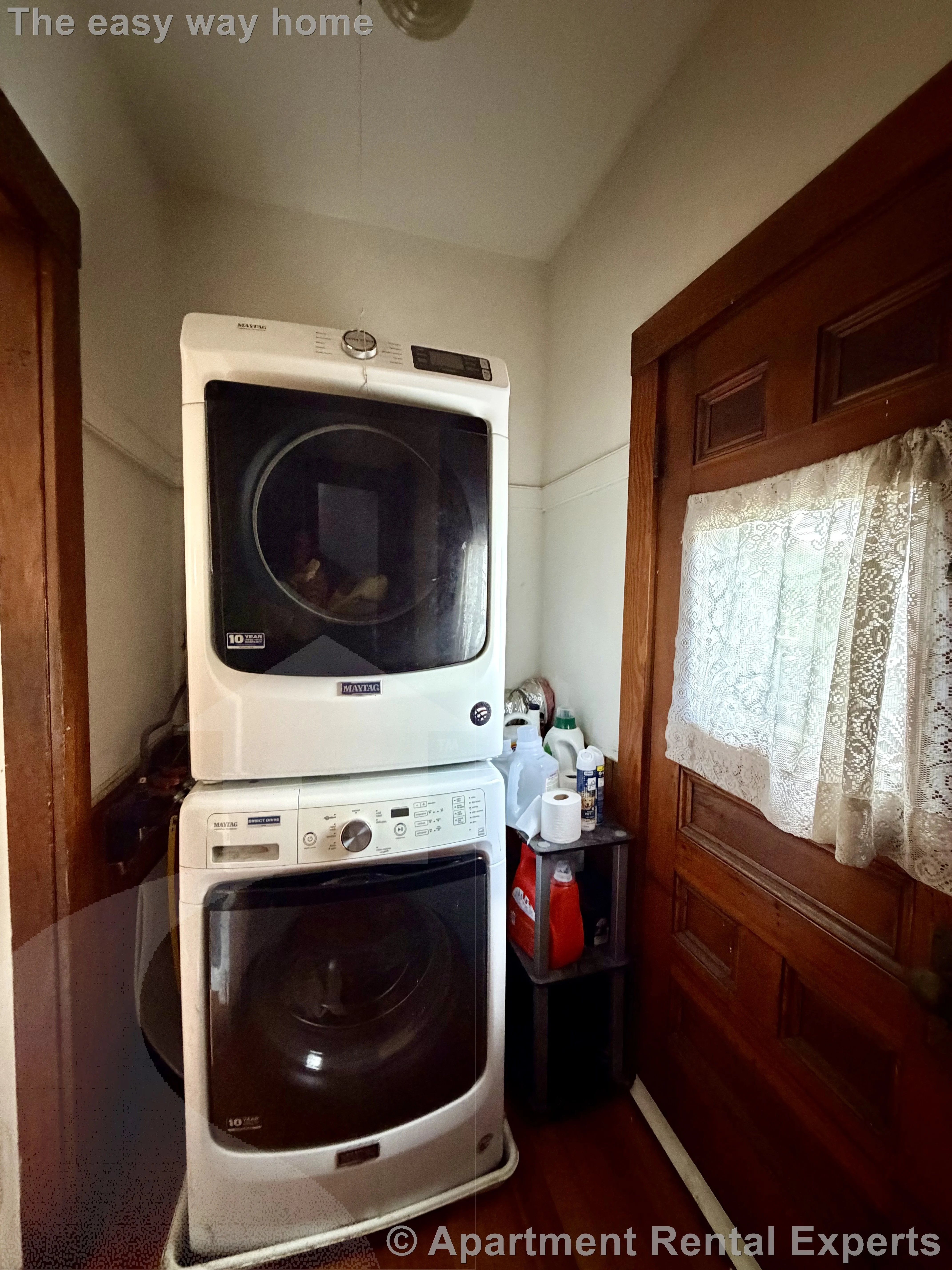 4 bed, 1 bath apartment for rent at 14 Warner St Unit 2, Powder House Square — photo 12 of 16