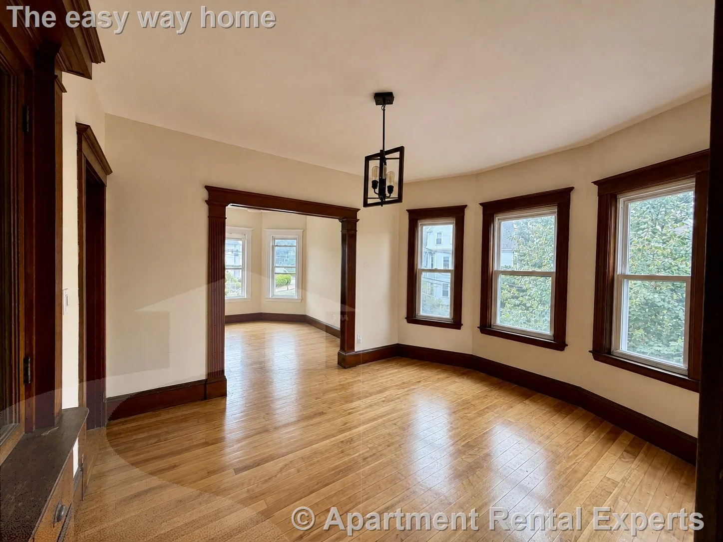 4 bed, 1 bath apartment for rent at 14 Warner St Unit 2, Powder House Square — photo 4 of 16