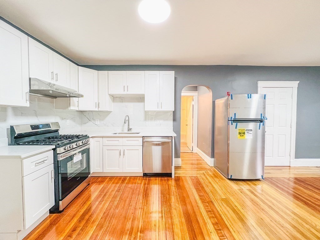 2 bed, 1 bath apartment for rent at 14 Watson St Unit 1, West Somerville — photo 3 of 26