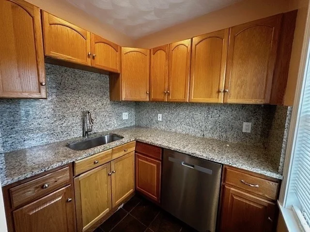 3 bed, 2 bath apartment for rent at 14 Waverley Unit 2, Watertown — photo 10 of 18