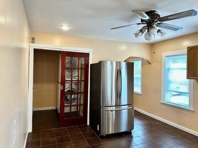 3 bed, 2 bath apartment for rent at 14 Waverley Unit 2, Watertown — photo 8 of 18