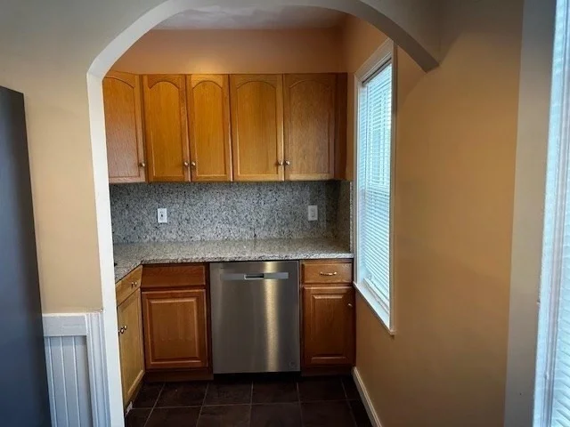 3 bed, 2 bath apartment for rent at 14 Waverley Unit 2, Watertown — photo 9 of 18