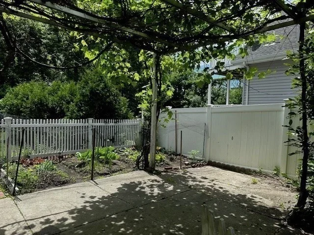3 bed, 2 bath apartment for rent at 14 Waverley Unit 2, Watertown — photo 17 of 18