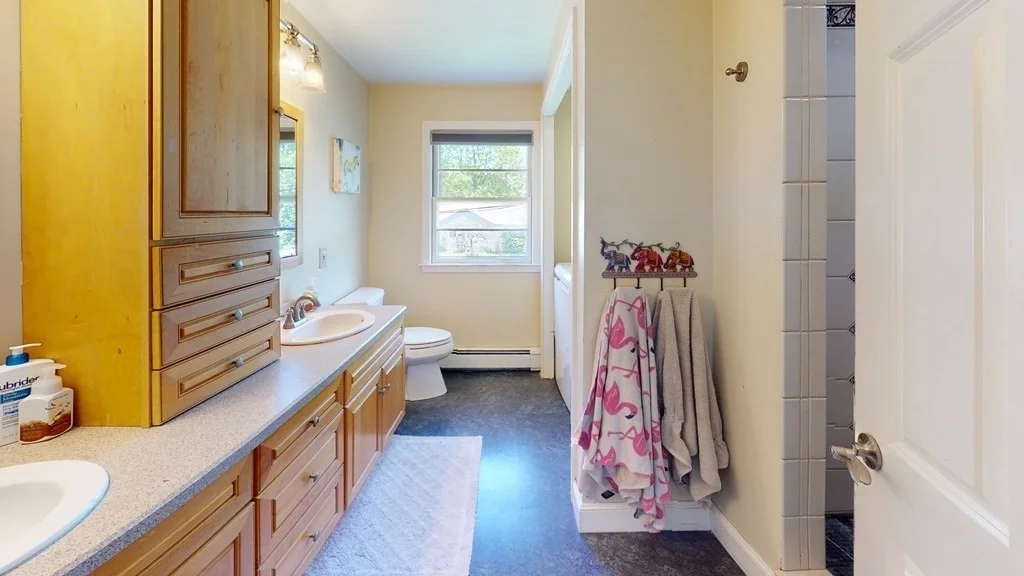 4 bed, 3 bath apartment for rent at 14 Wedgewood Rd, Natick — photo 23 of 25