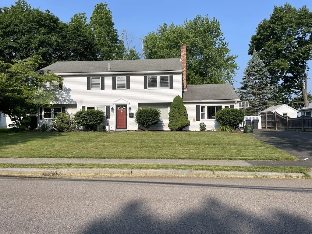 4 bed, 3 bath apartment for rent at 14 Wedgewood Rd, Natick — photo 1 of 25