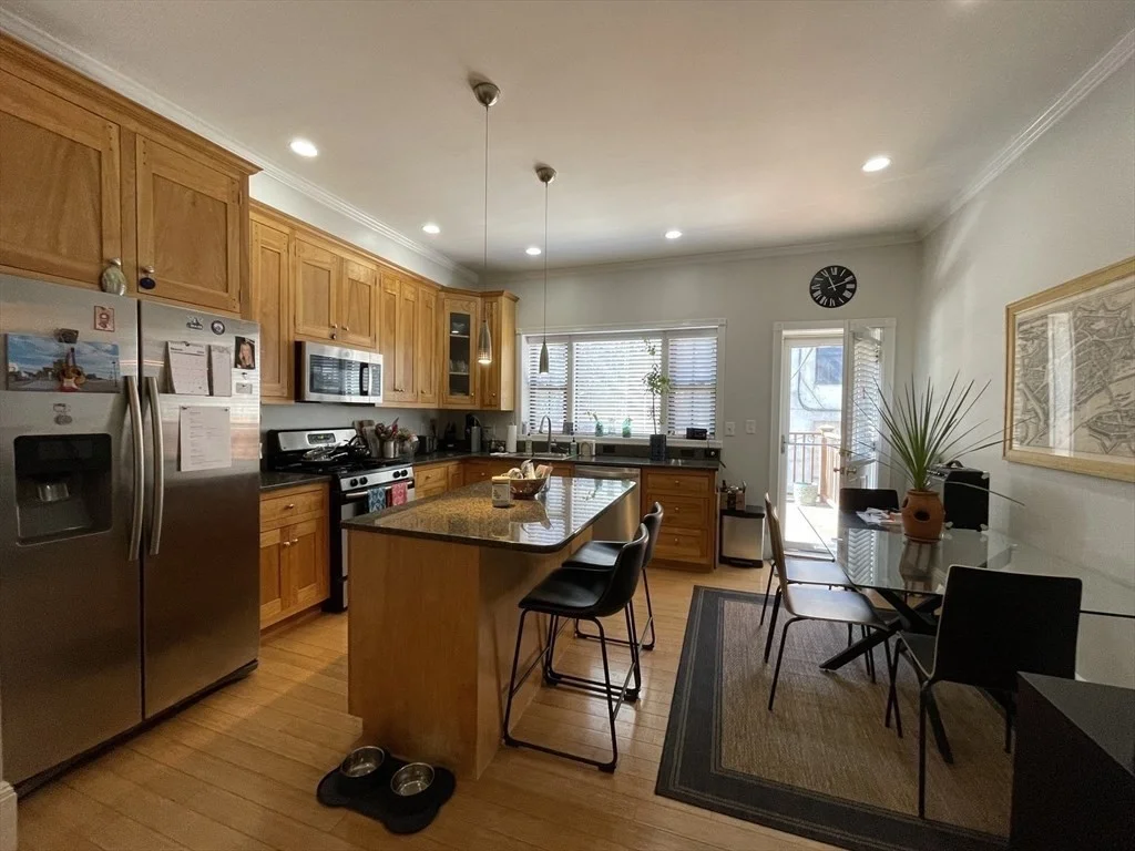 2 bed, 2 bath apartment for rent at 14 Wellington St Unit 1, South End — photo 2 of 14