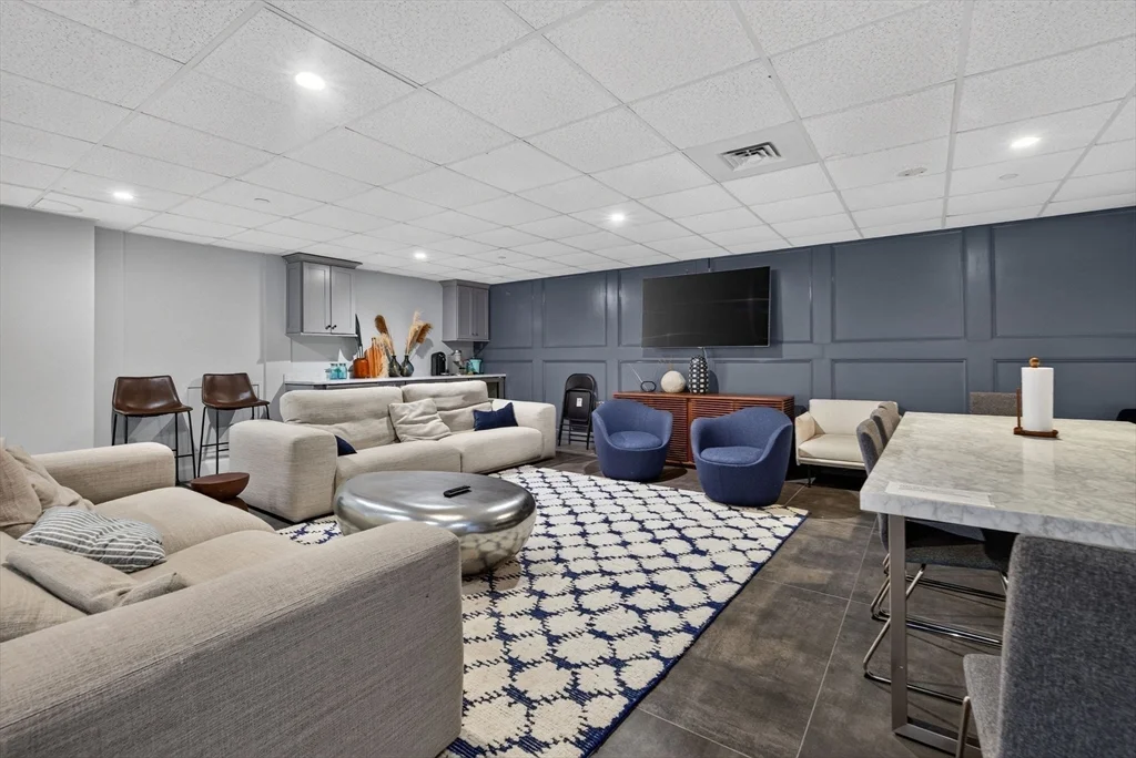 2 bed, 2 bath apartment for rent at 14 West Broadway Unit 307, South Boston — photo 30 of 36