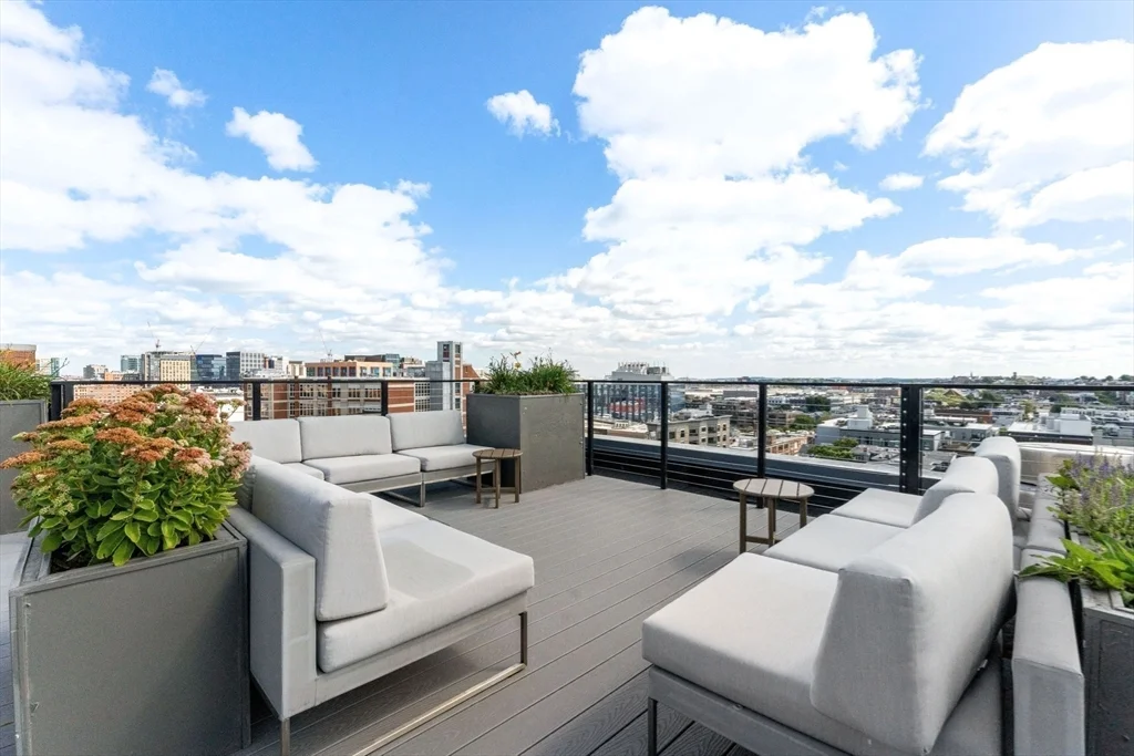 2 bed, 2 bath apartment for rent at 14 West Broadway Unit 705, South Boston — photo 17 of 20