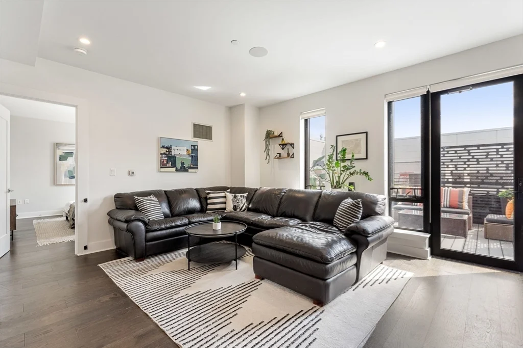 2 bed, 2 bath apartment for rent at 14 West Broadway Unit 705, South Boston — photo 7 of 20
