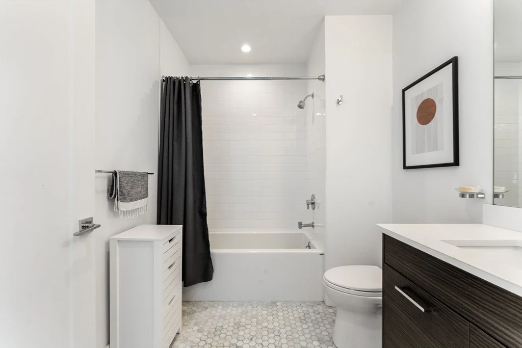 2 bed, 2 bath apartment for rent at 14 West Broadway Unit 705, South Boston — photo 10 of 20