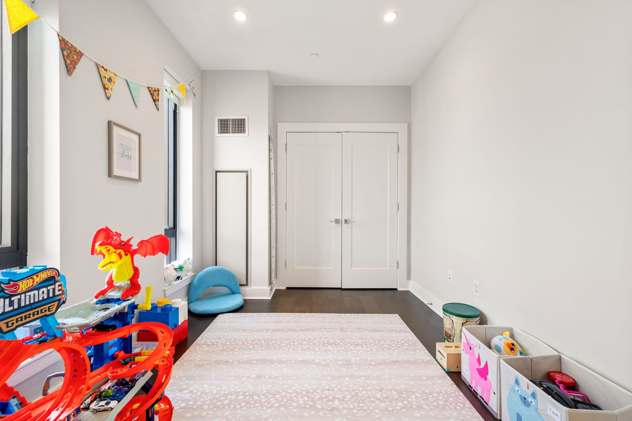 4 bed, 3.5 bath apartment for rent at 14 West Broadway Unit 903, South Boston — photo 8 of 58