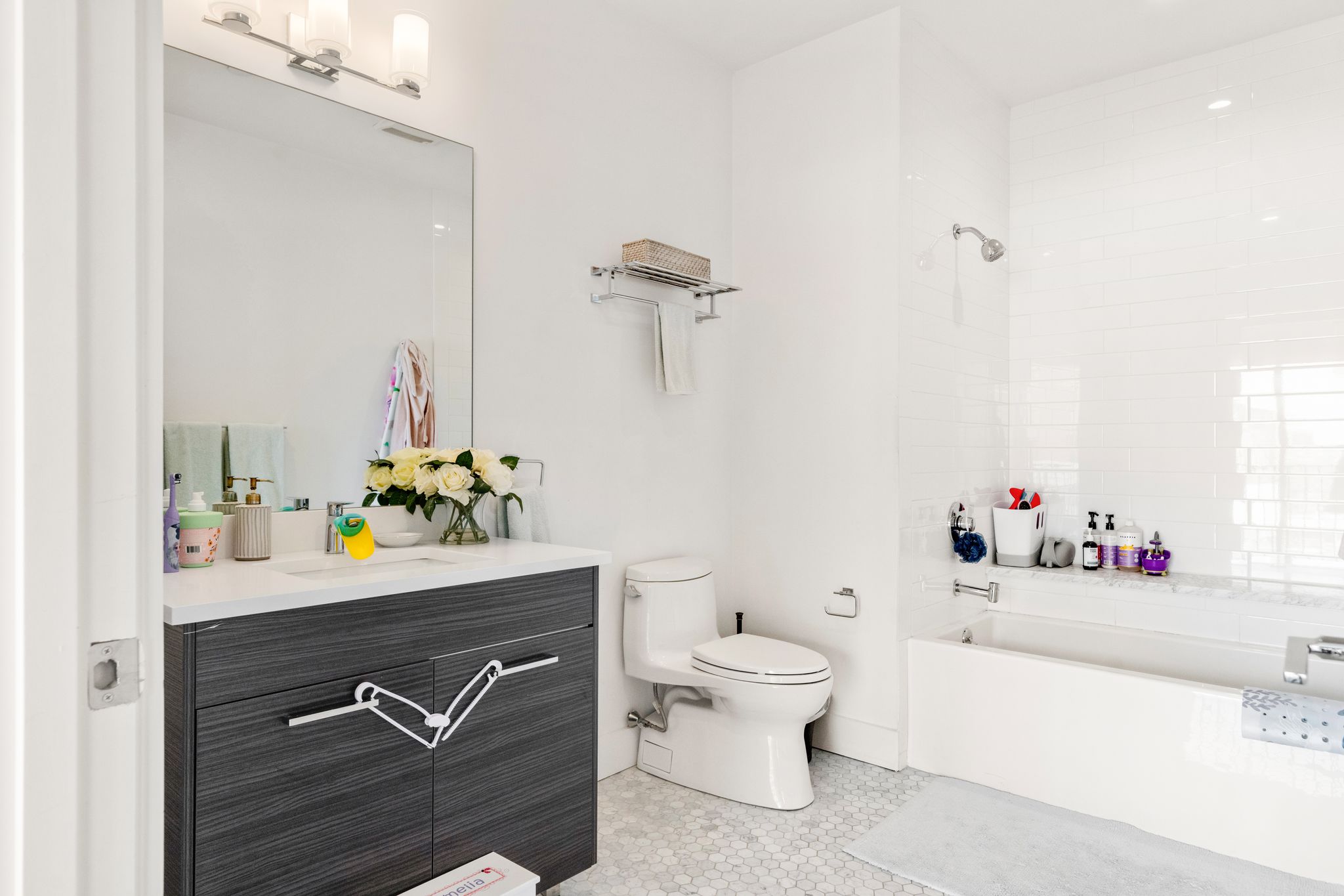 4 bed, 3.5 bath apartment for rent at 14 West Broadway Unit 903, South Boston — photo 54 of 58