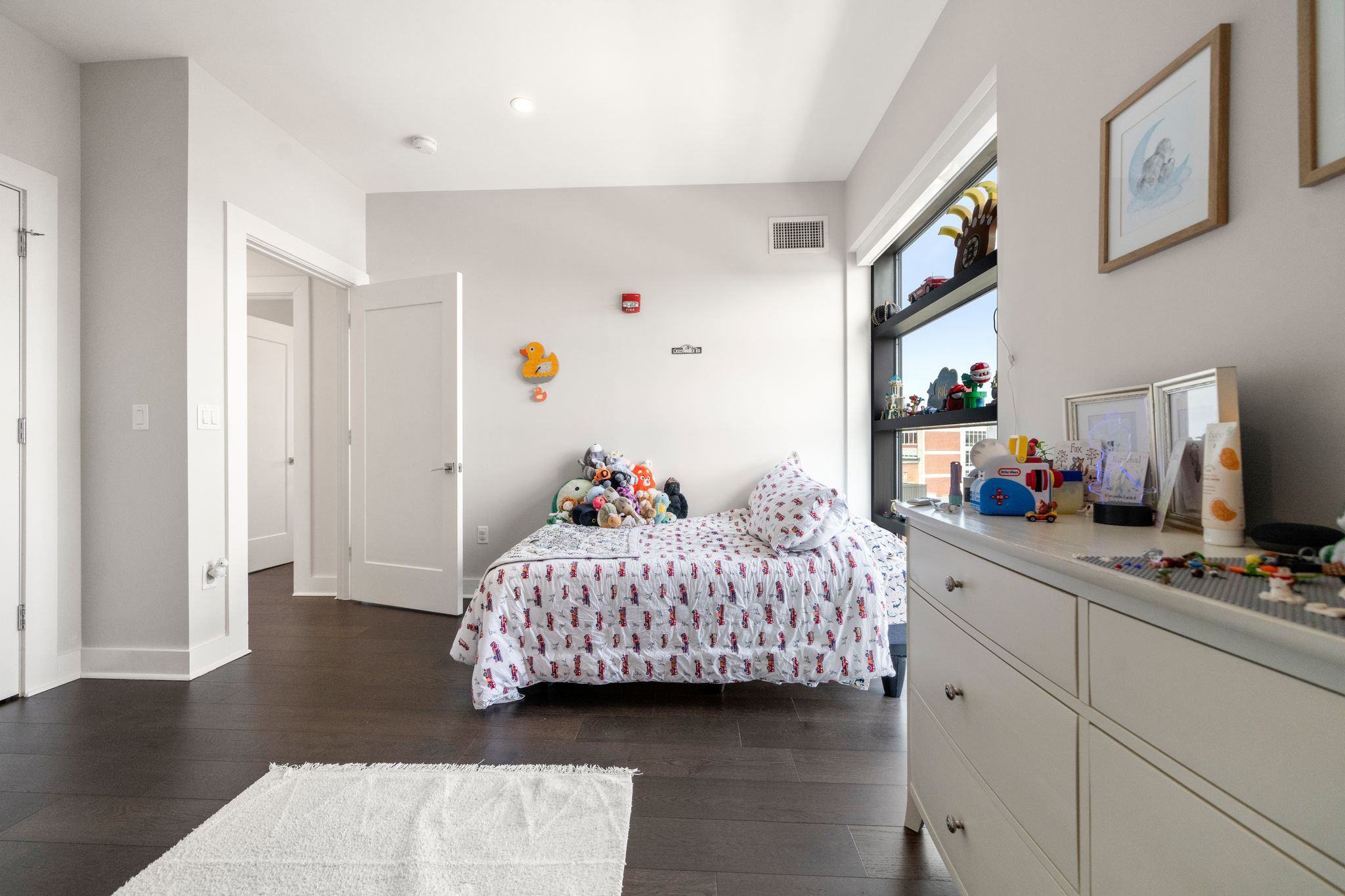 4 bed, 3.5 bath apartment for rent at 14 West Broadway Unit 903, South Boston — photo 11 of 58