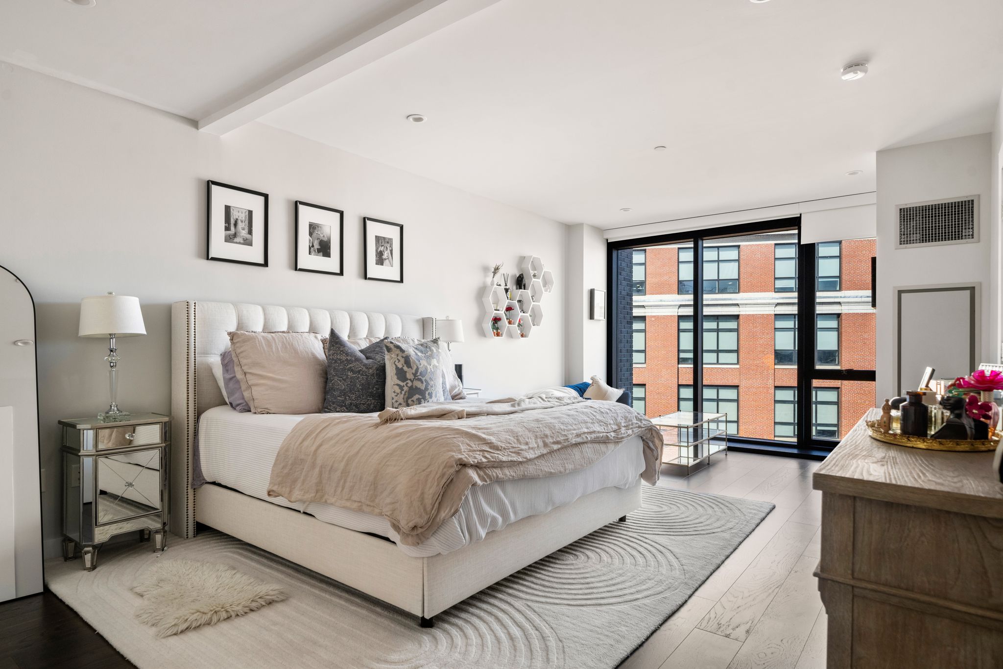 4 bed, 3.5 bath apartment for rent at 14 West Broadway Unit 903, South Boston — photo 35 of 58