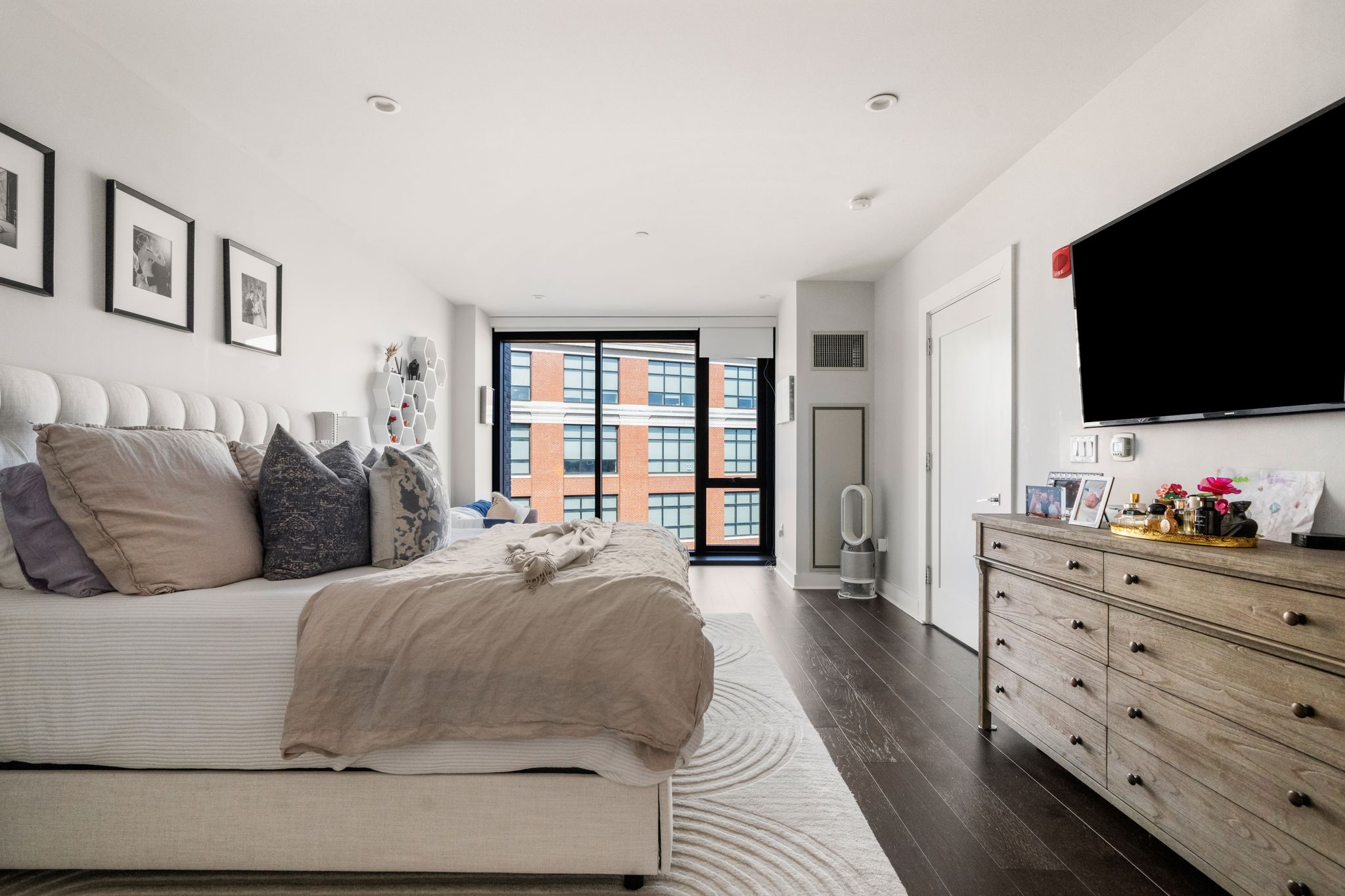 4 bed, 3.5 bath apartment for rent at 14 West Broadway Unit 903, South Boston — photo 34 of 58