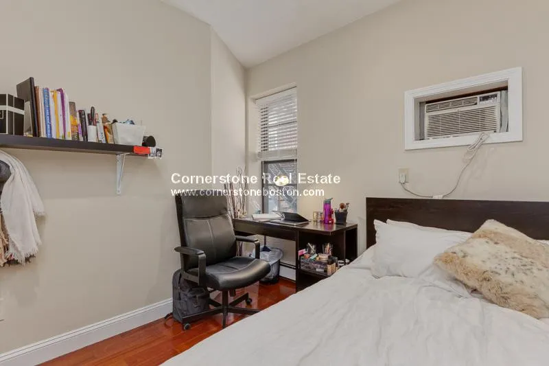 2 bed, 1 bath apartment for rent at 14 Westland Ave Unit 6, Fenway — photo 5 of 18