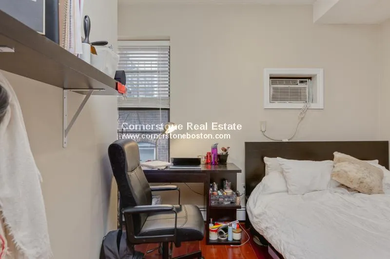 2 bed, 1 bath apartment for rent at 14 Westland Ave Unit 6, Fenway — photo 17 of 18