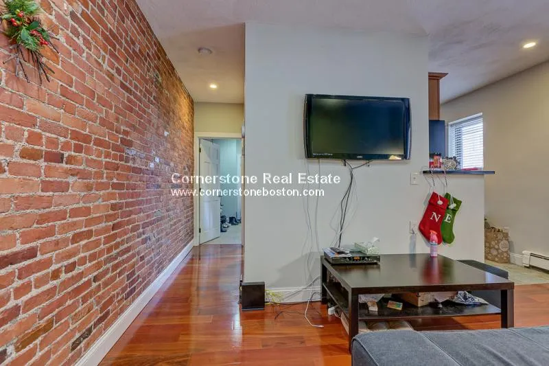2 bed, 1 bath apartment for rent at 14 Westland Ave Unit 6, Fenway — photo 1 of 18