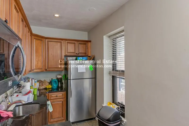 2 bed, 1 bath apartment for rent at 14 Westland Ave Unit 6, Fenway — photo 2 of 18