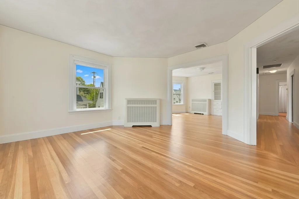 3 bed, 1 bath apartment for rent at 14 Westover St Unit 2, West Roxbury — photo 6 of 25