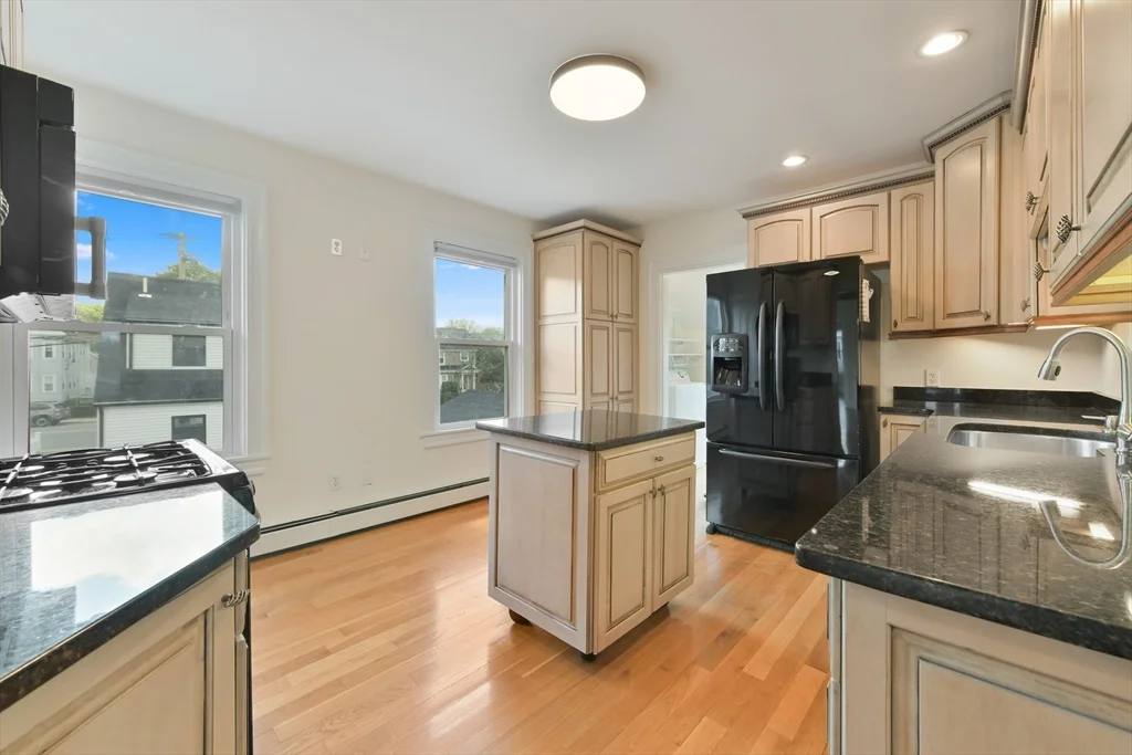 3 bed, 1 bath apartment for rent at 14 Westover St Unit 2, West Roxbury — photo 11 of 25