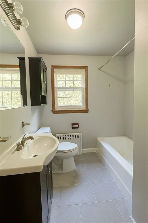 3 bed, 1 bath apartment for rent at 14 White Rd Unit 0, Braintree — photo 10 of 12