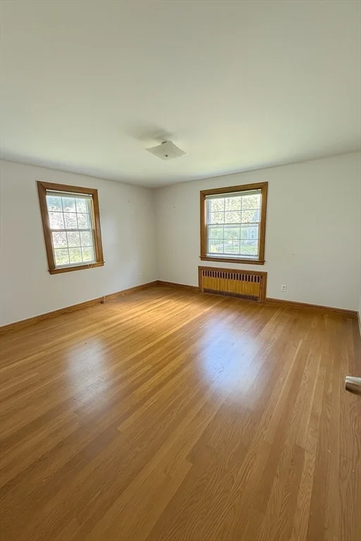 3 bed, 1 bath apartment for rent at 14 White Rd Unit 0, Braintree — photo 6 of 12