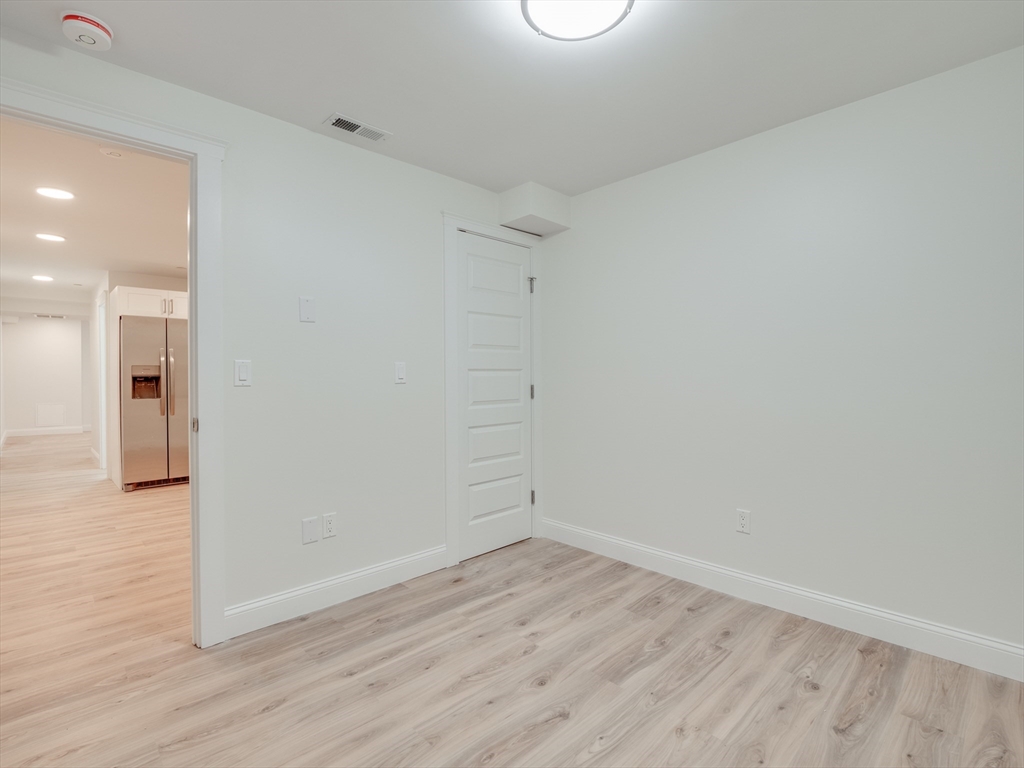 2 bed, 1 bath apartment for rent at 14 William St Unit 1, Worcester — photo 16 of 21