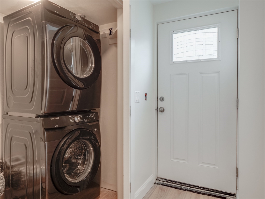 2 bed, 1 bath apartment for rent at 14 William St Unit 1, Worcester — photo 19 of 21