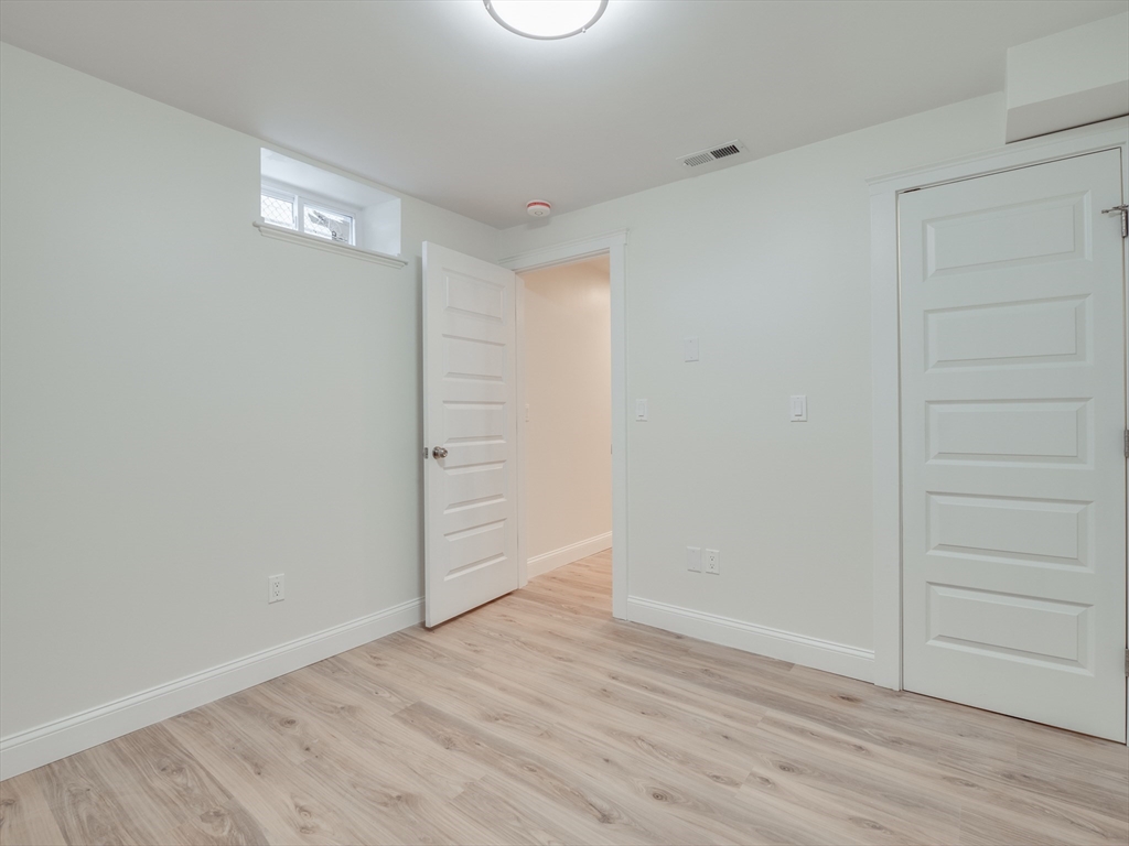 2 bed, 1 bath apartment for rent at 14 William St Unit 1, Worcester — photo 17 of 21