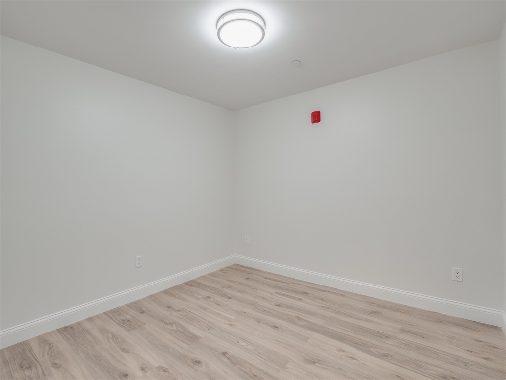 2 bed, 1 bath apartment for rent at 14 William St Unit 1, Worcester — photo 15 of 21