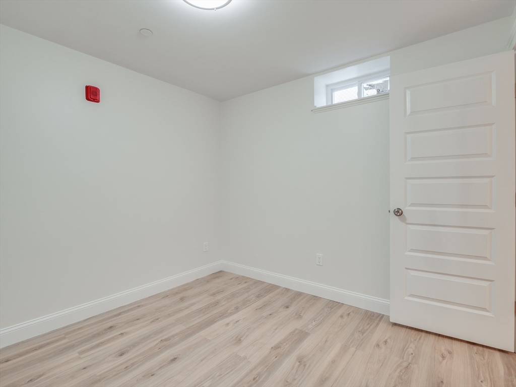 2 bed, 1 bath apartment for rent at 14 William St Unit 1, Worcester — photo 18 of 21