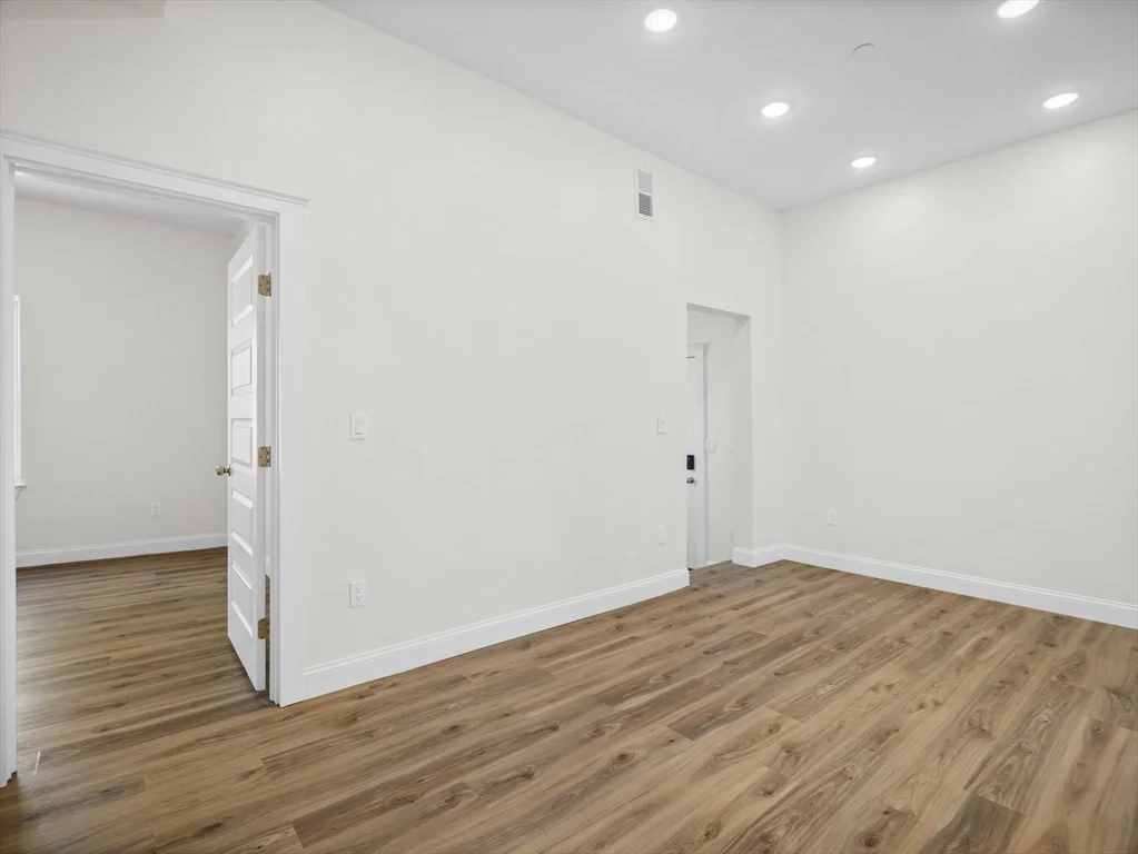 3 bed, 2 bath apartment for rent at 14 William St Unit 4, Worcester — photo 9 of 26