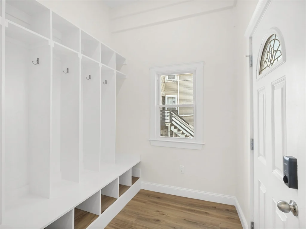 3 bed, 2 bath apartment for rent at 14 William St Unit 4, Worcester — photo 19 of 26