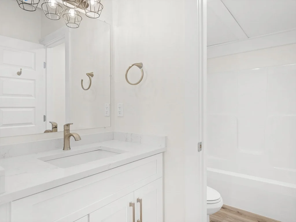 3 bed, 2 bath apartment for rent at 14 William St Unit 4, Worcester — photo 13 of 26