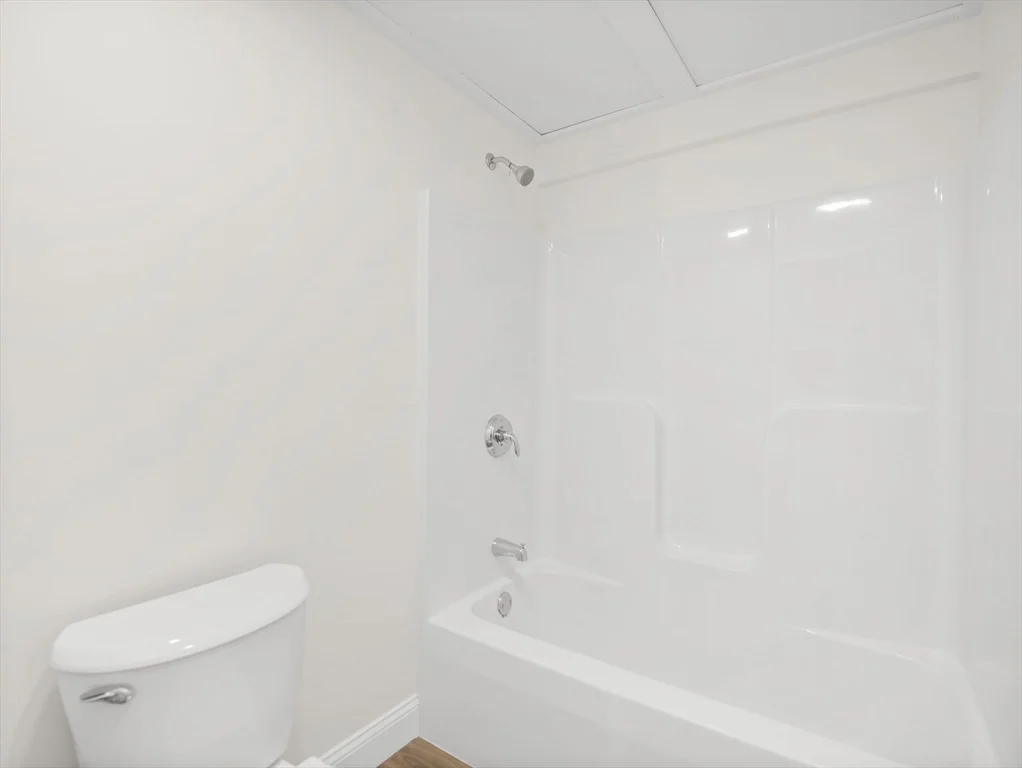3 bed, 2 bath apartment for rent at 14 William St Unit 4, Worcester — photo 14 of 26