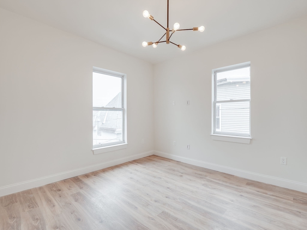 3 bed, 2 bath apartment for rent at 14 William St Unit 6, Worcester — photo 4 of 37